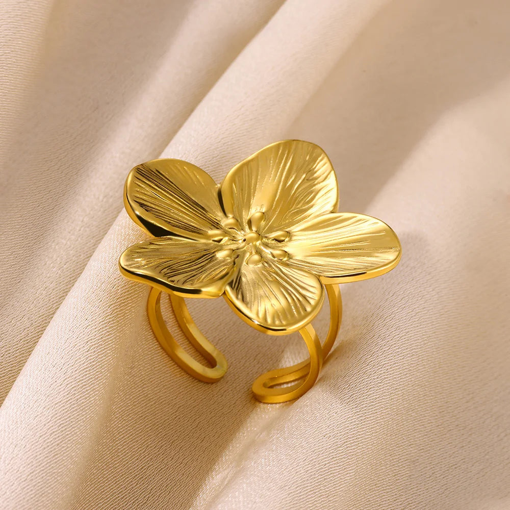 SunBloom Starfish Ring