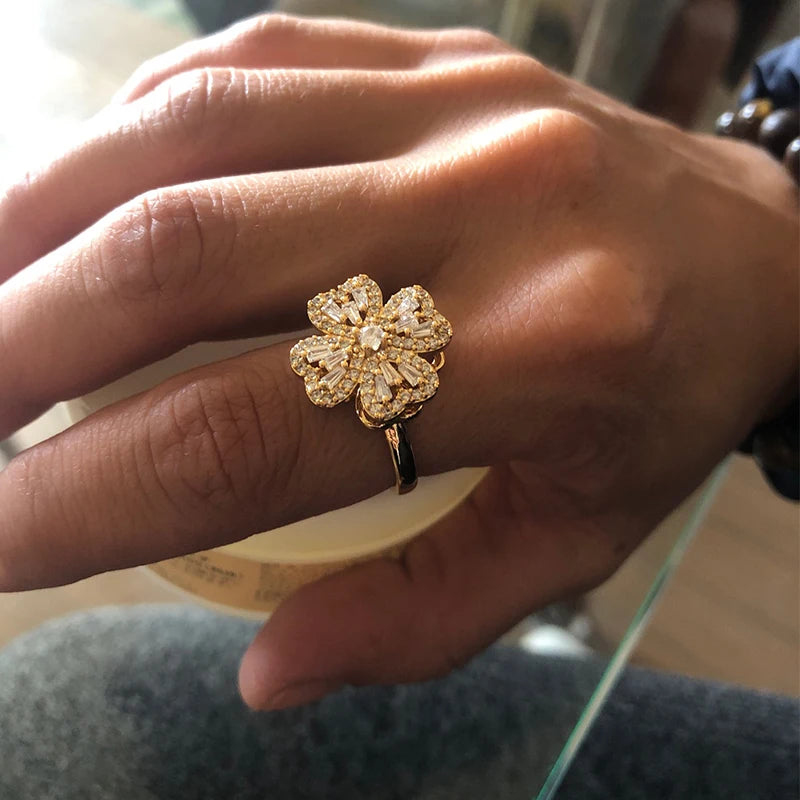 Lucky Clover Spinner Ring
