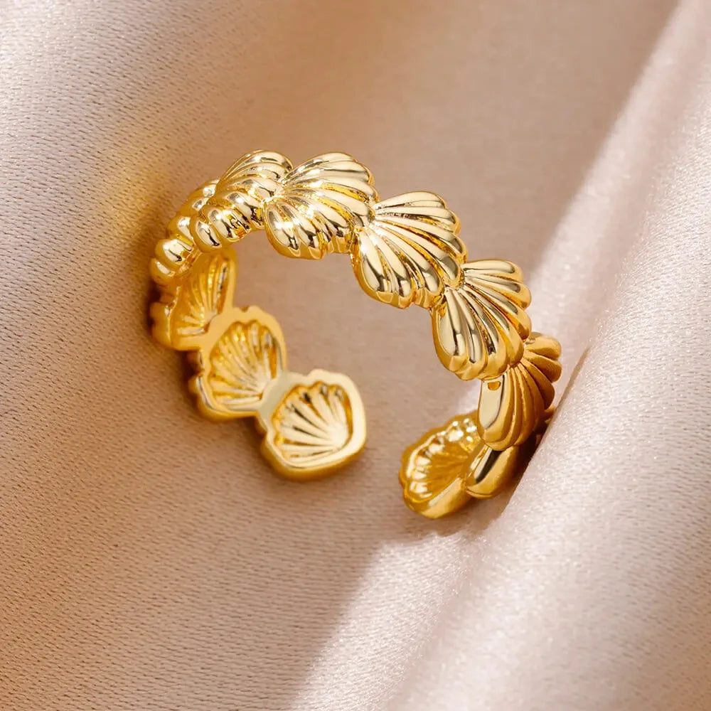Celeste Shell Ring