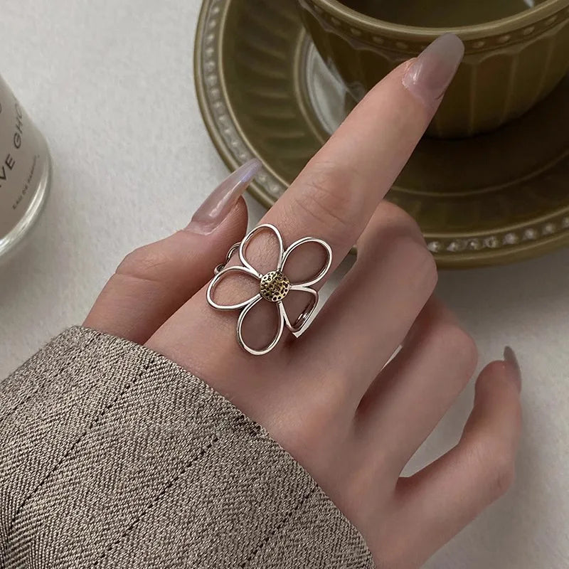 Floral Groove Ring