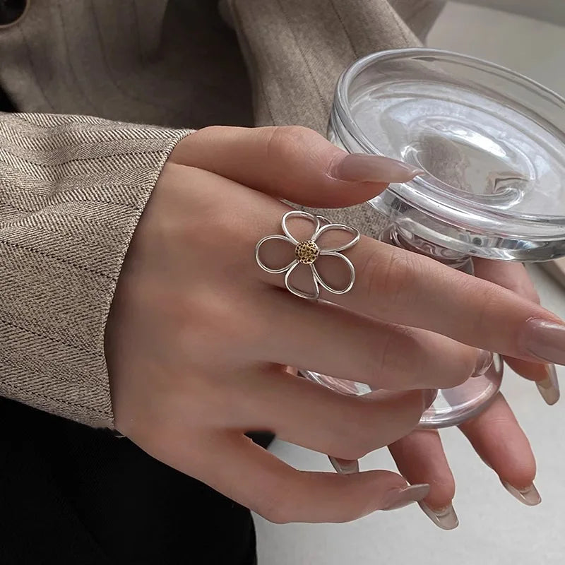 Floral Groove Ring