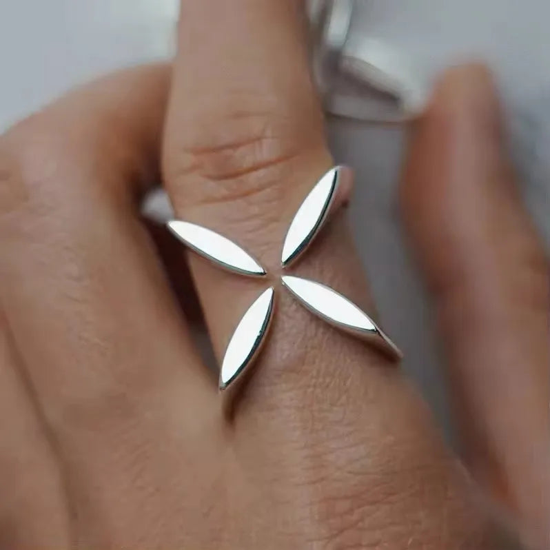Floral Groove Ring