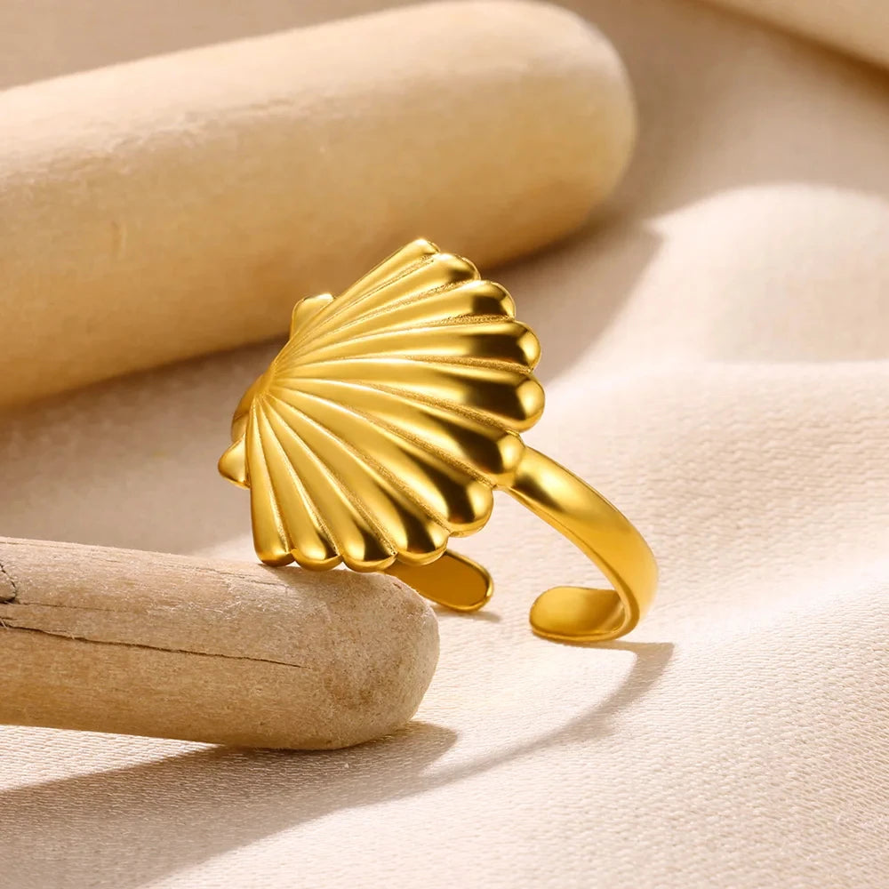 Celeste Shell Ring