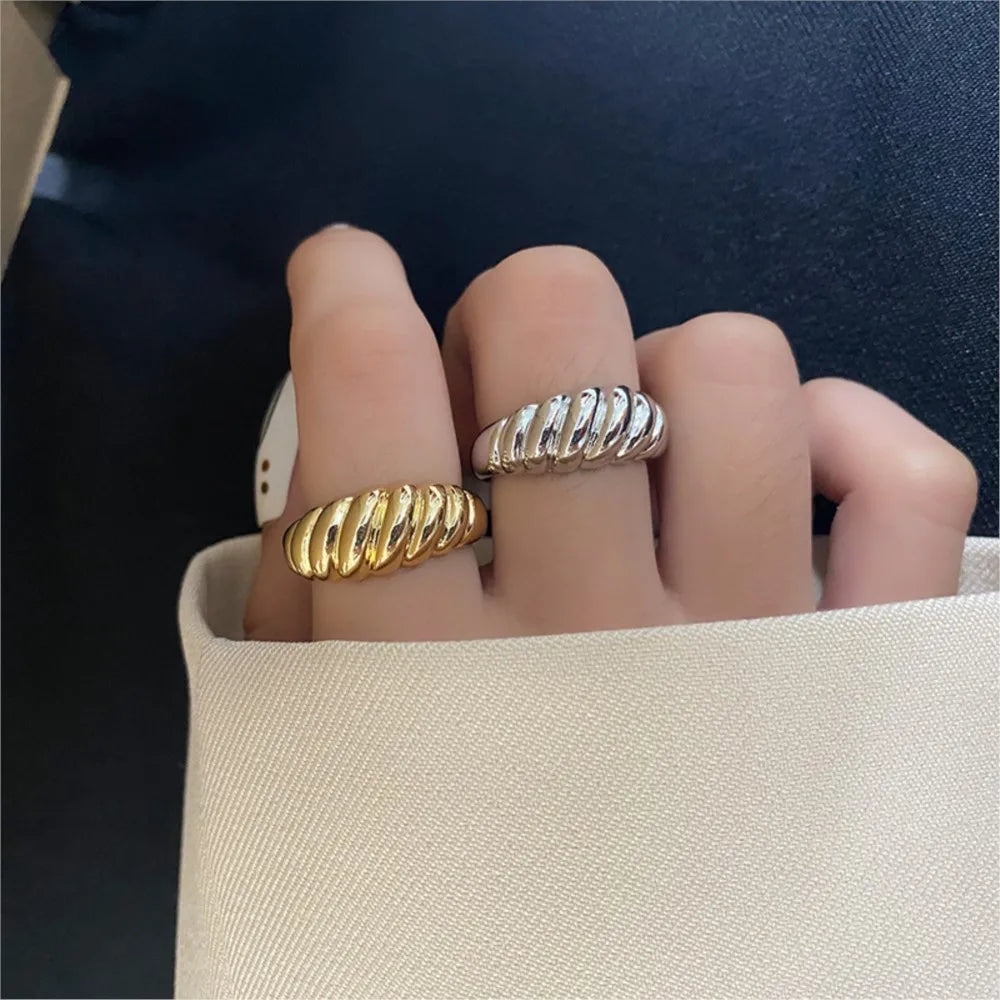 Twist & Turn Ring