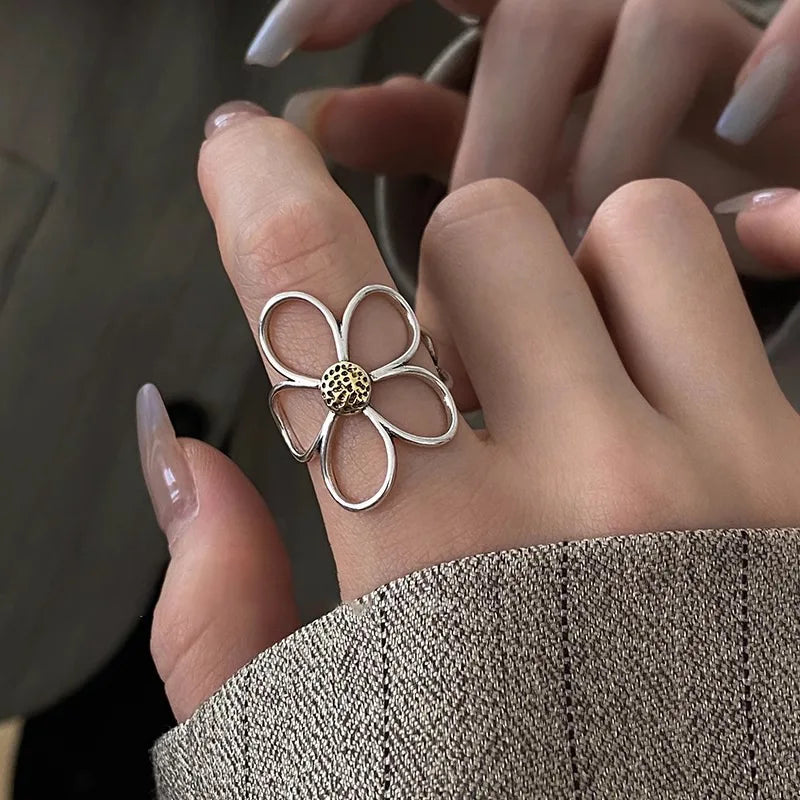 Floral Groove Ring