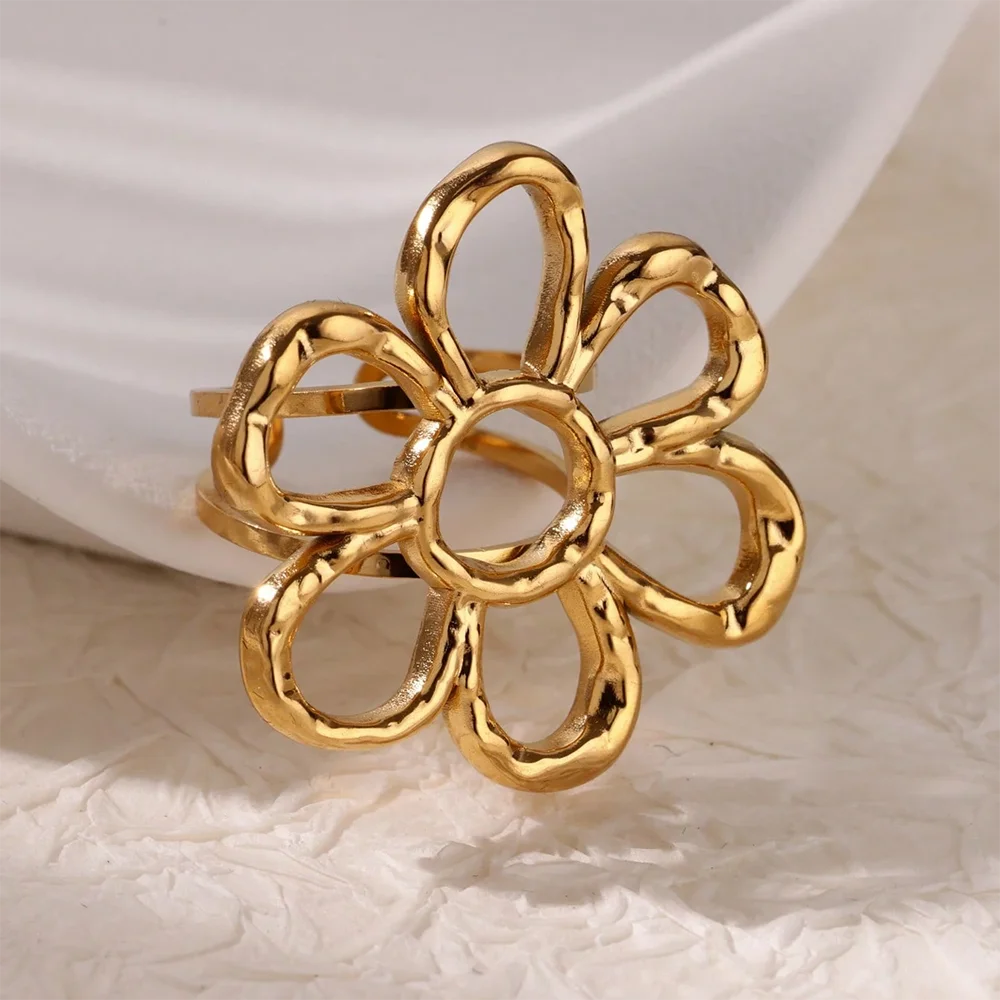SunBloom Starfish Ring