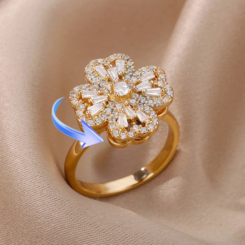 Lucky Clover Spinner Ring