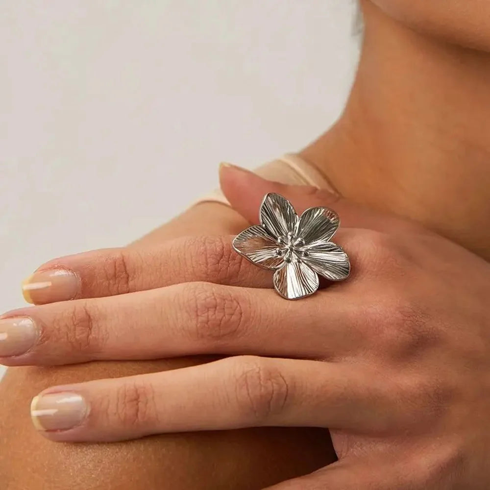 SunBloom Starfish Ring