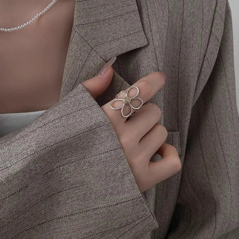 Floral Groove Ring