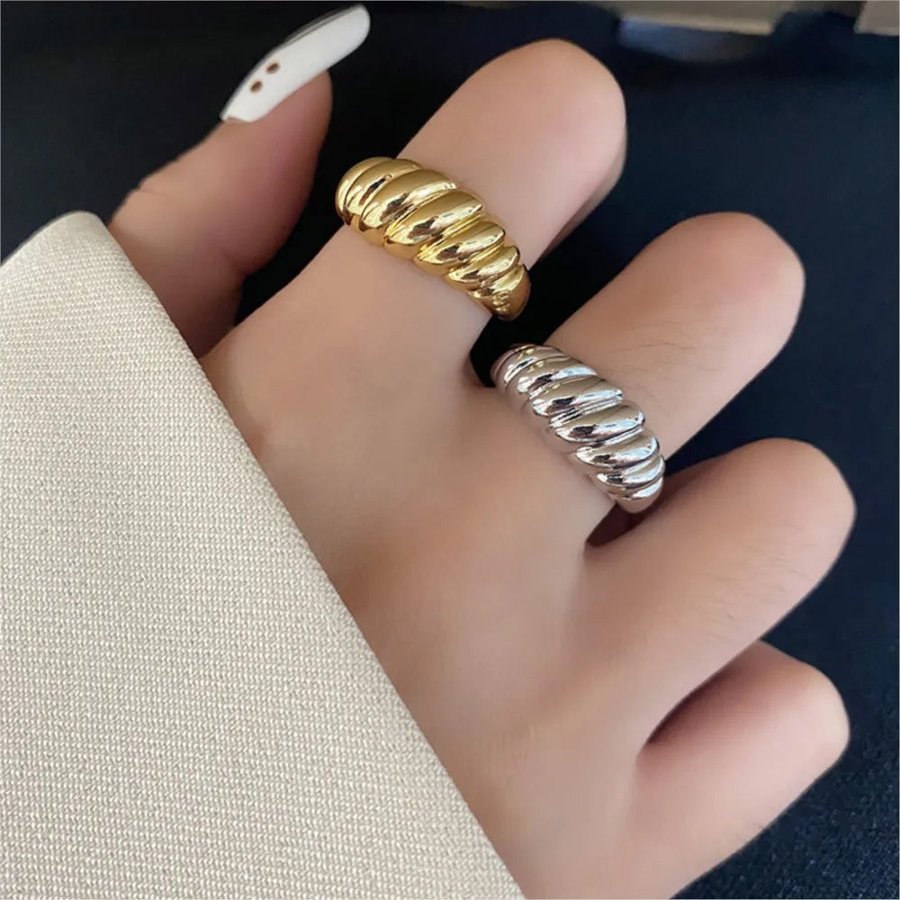 Twist & Turn Ring