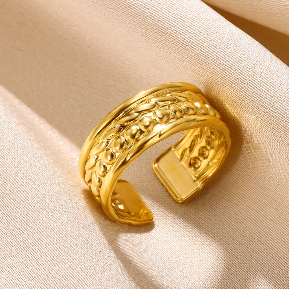 Celeste Shell Ring
